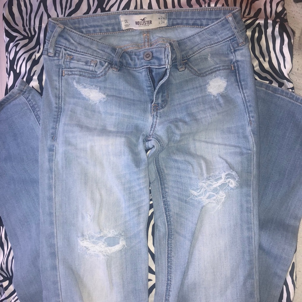 Hollister denim ripped jeans!